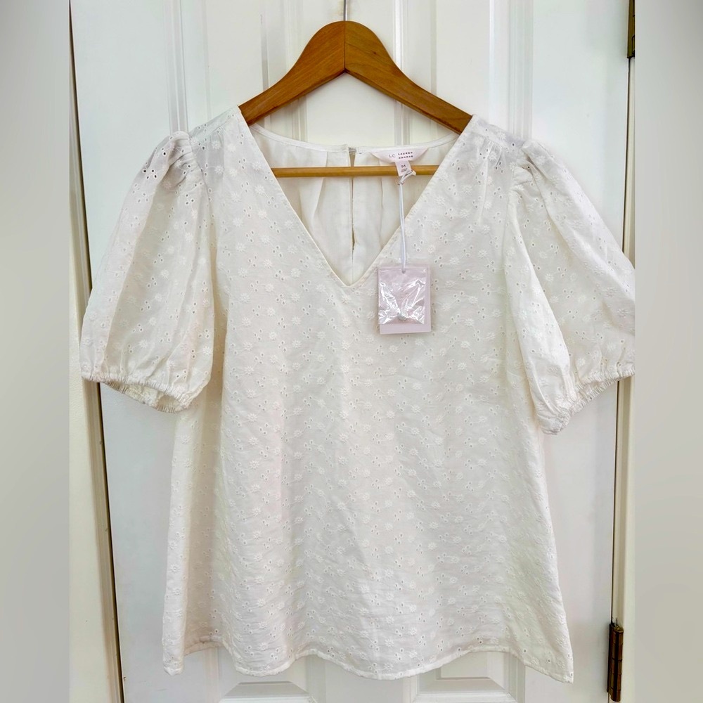 Eyelet Puff-Sleeve Top